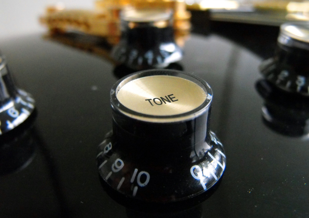 tone knob