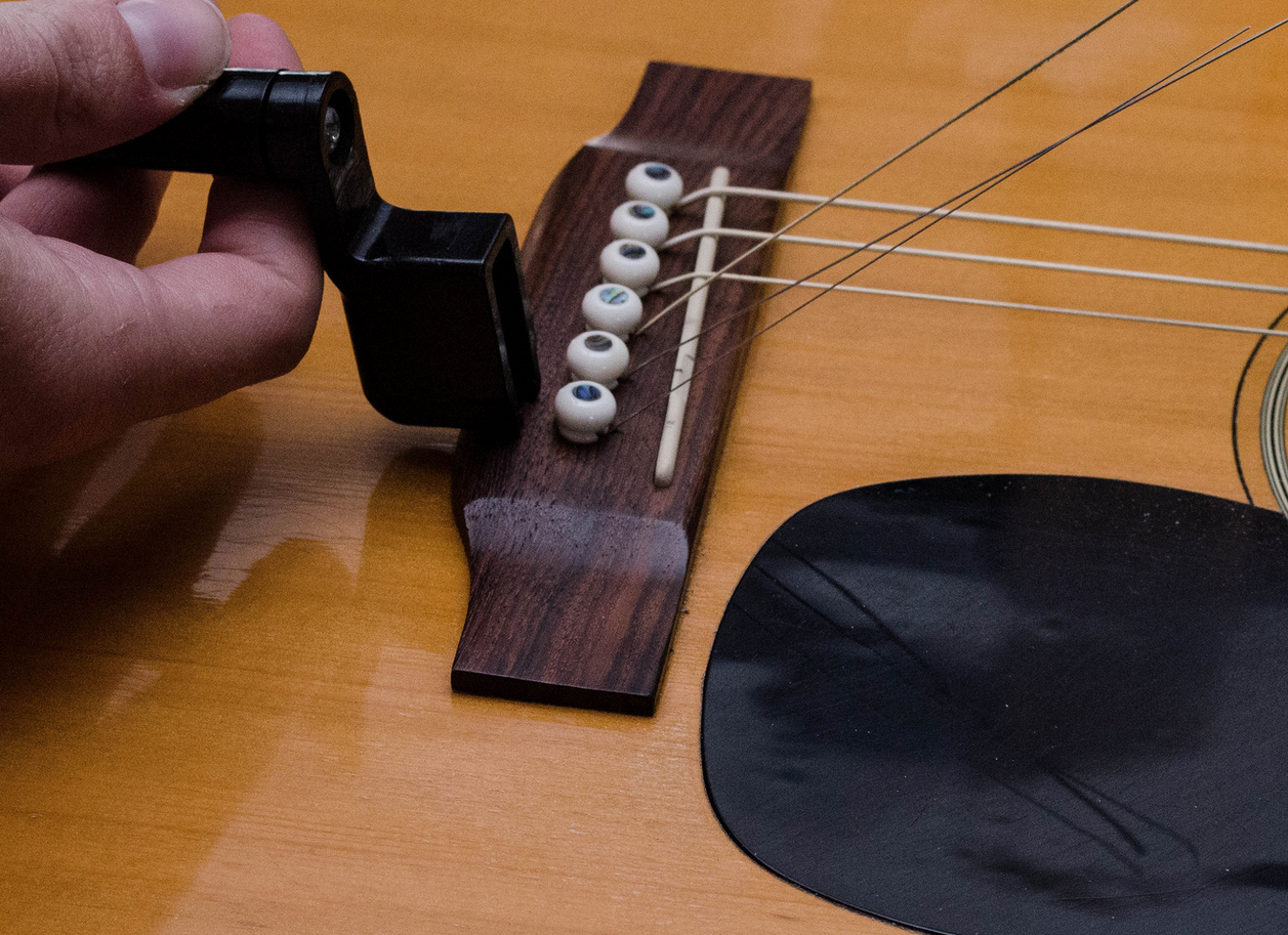 Guitar Stringing