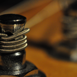 Tips for stringing your guitar